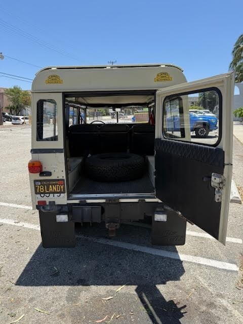 Land-Rover-Pickup-1978-SUV-4