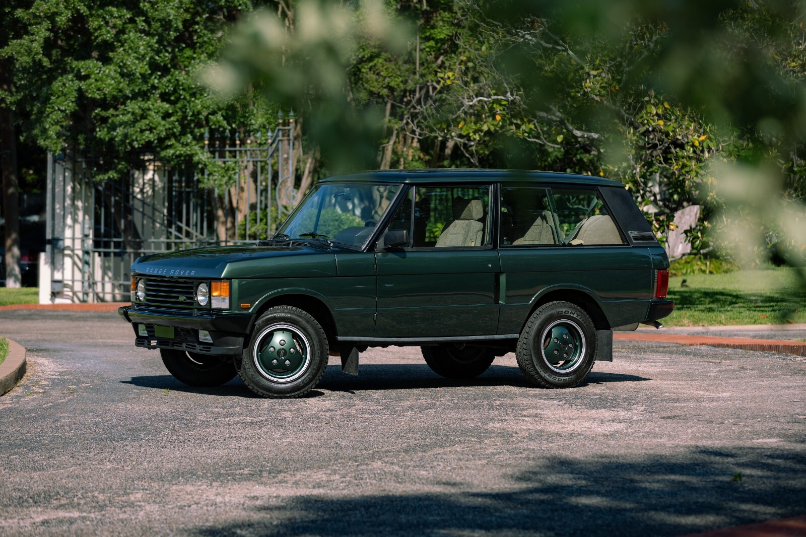 Land-Rover-Range-Rover-1990-SUV-14