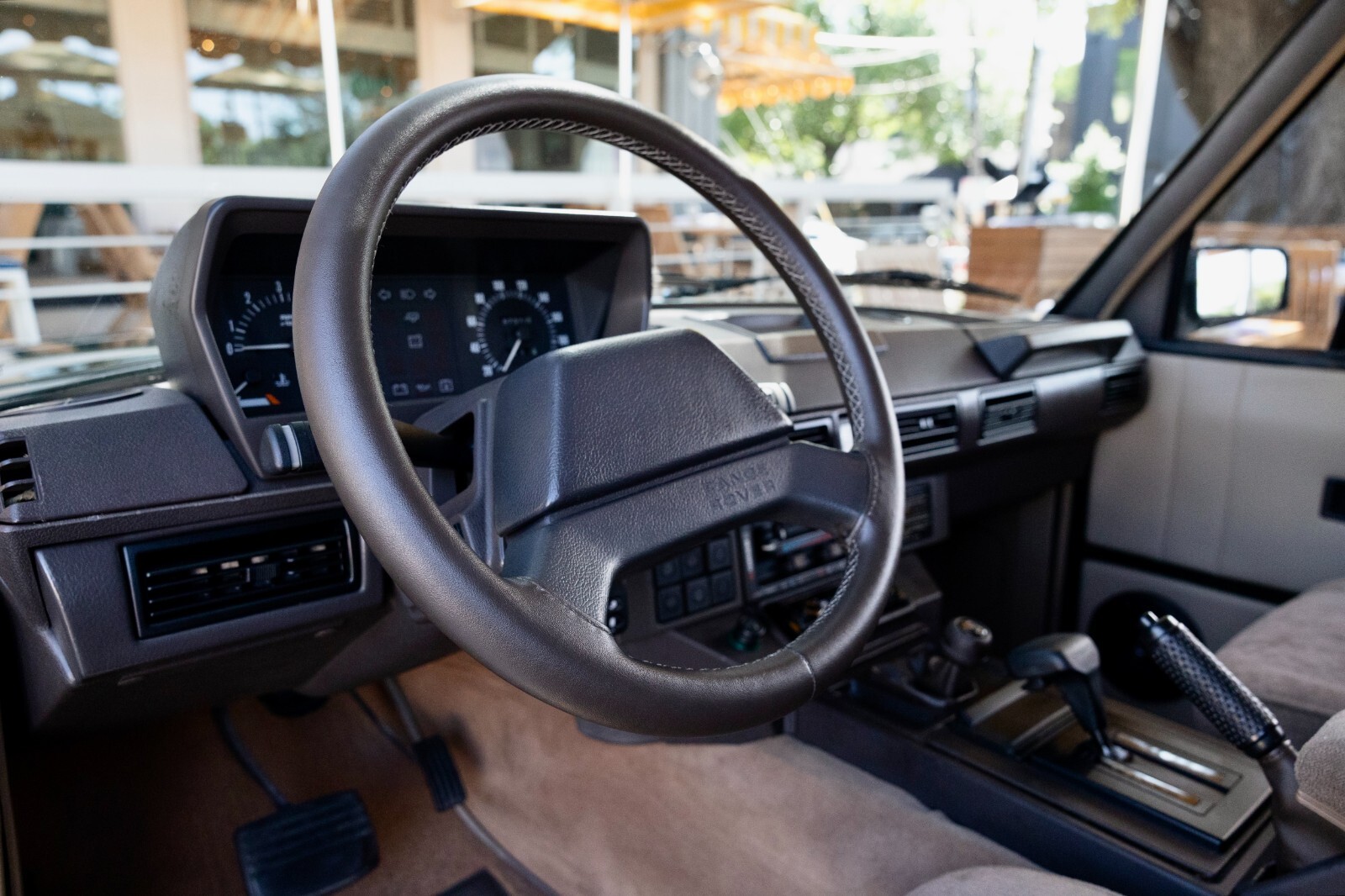 Land-Rover-Range-Rover-1990-SUV-22