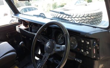 Land-Rover-SERIES-3-1981-Sedan-11