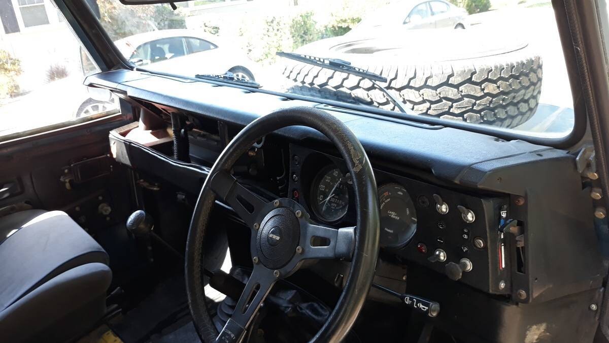 Land-Rover-SERIES-3-1981-Sedan-11
