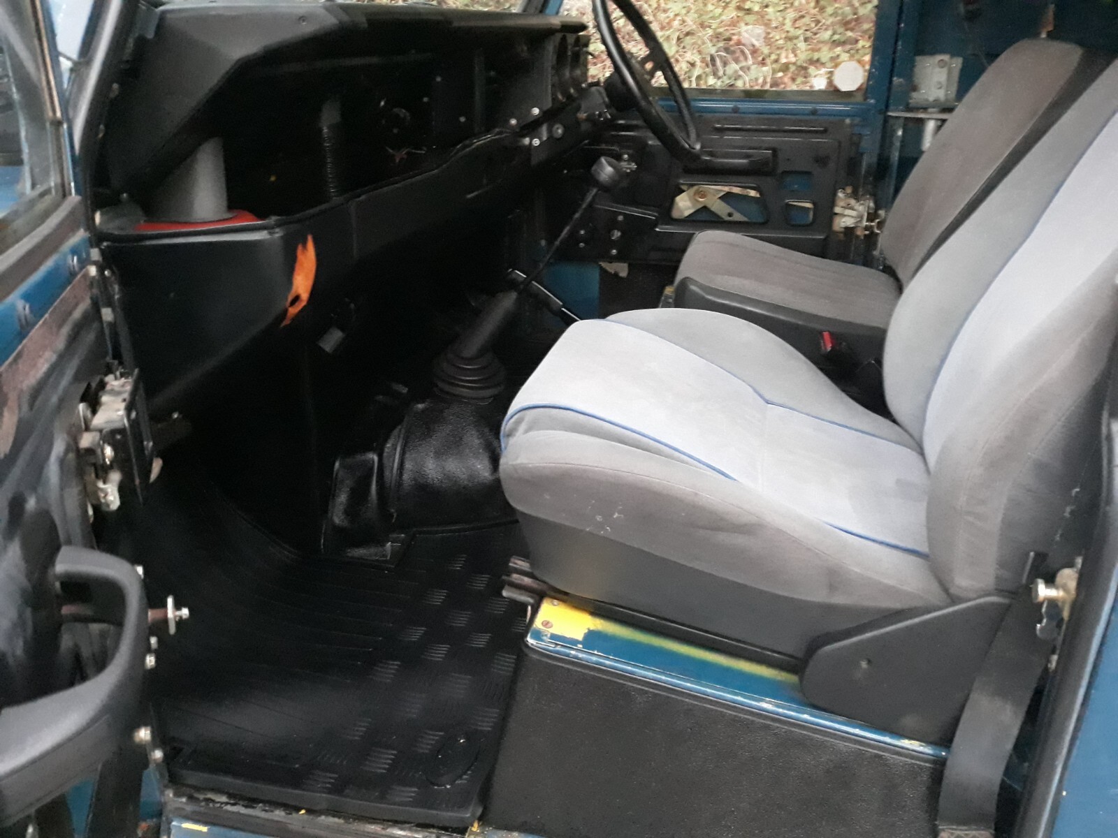 Land-Rover-SERIES-3-1981-Sedan-14