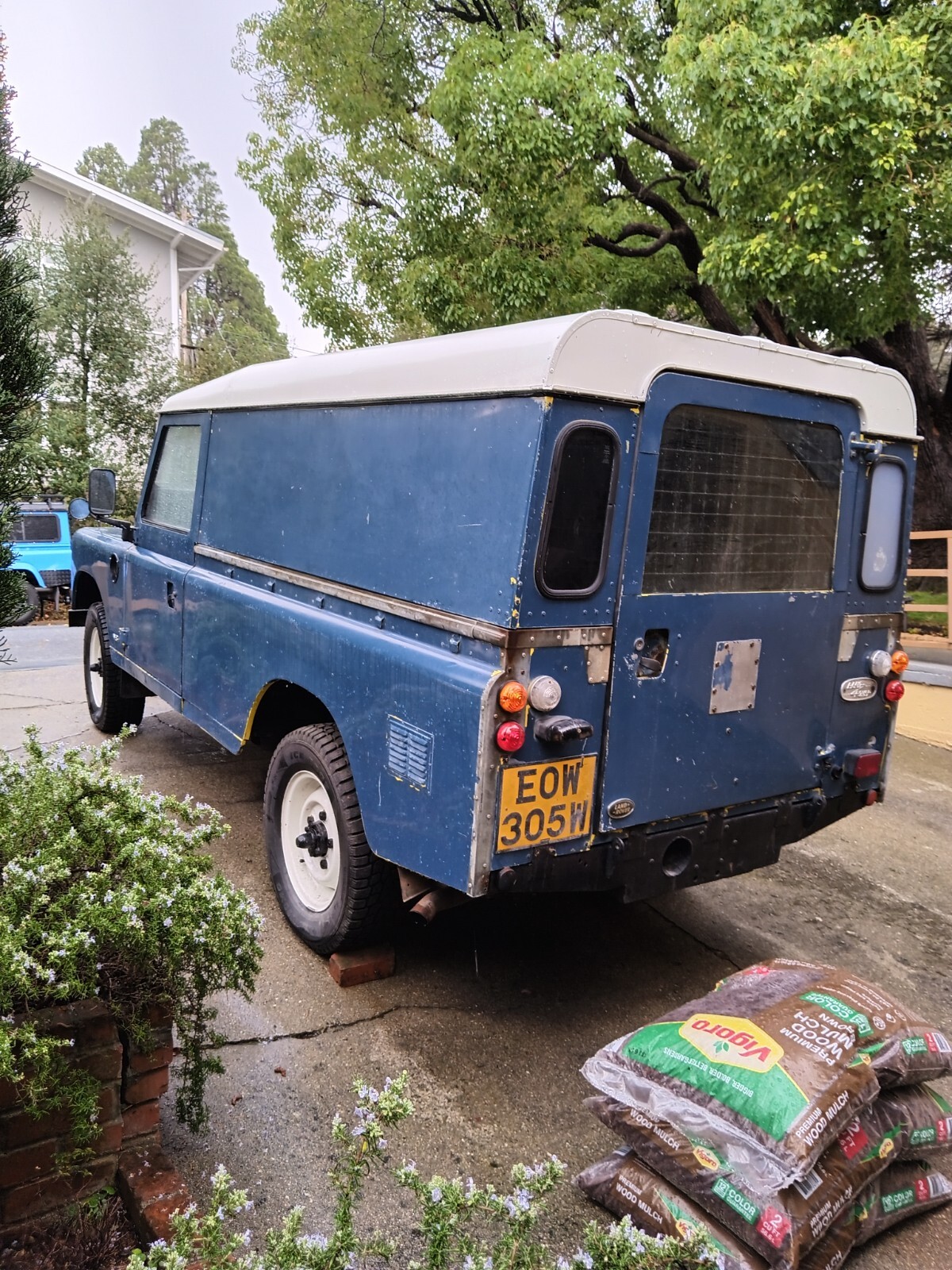Land-Rover-SERIES-3-1981-Sedan-2