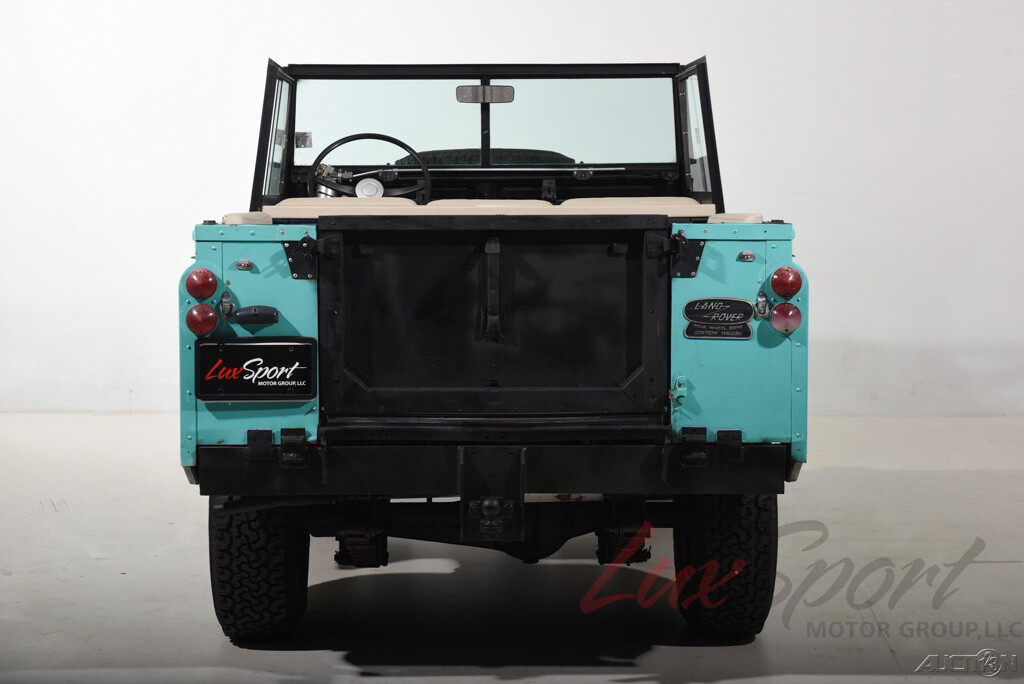 Land-Rover-Safari-1967-21