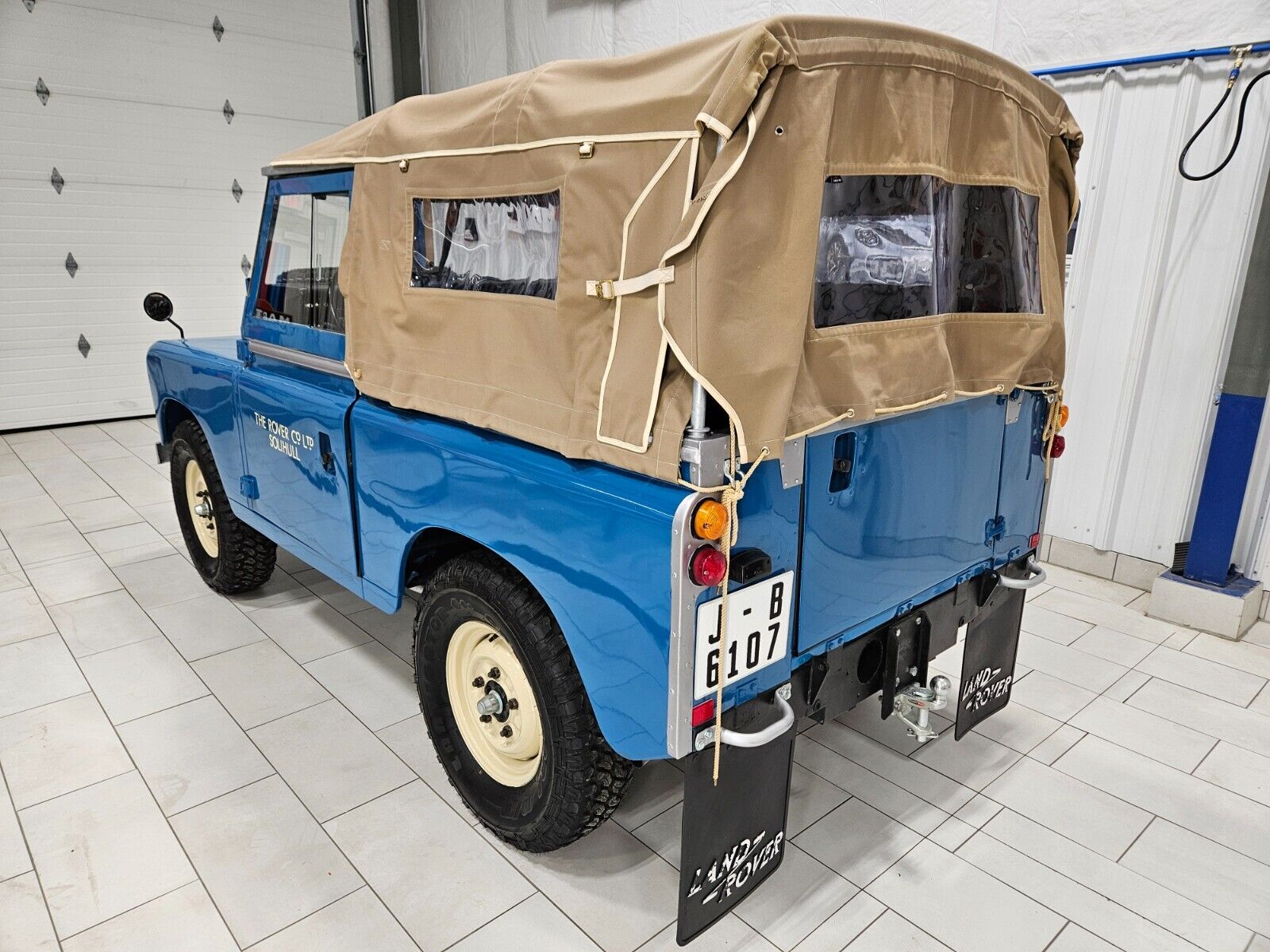 Land-Rover-Series-3-Santana-1973-SUV-1