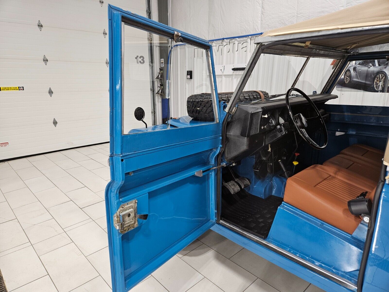 Land-Rover-Series-3-Santana-1973-SUV-18