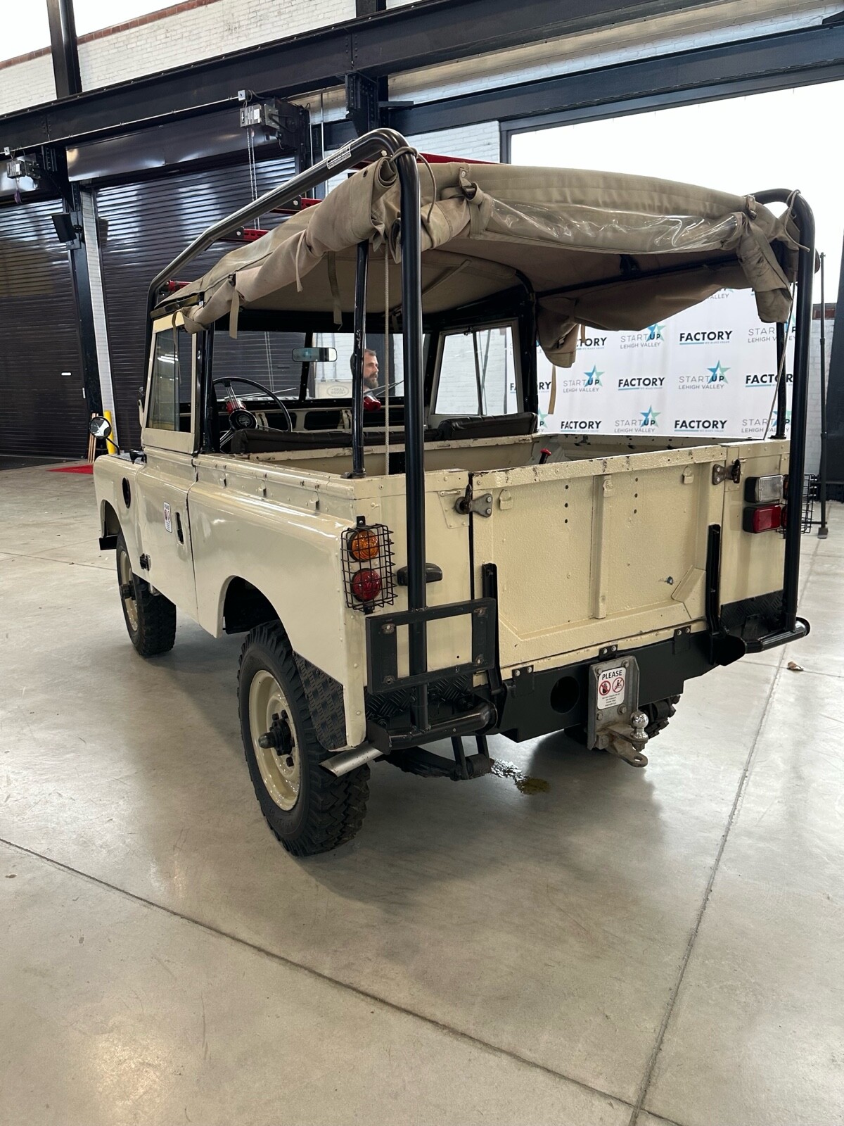 Land-Rover-Series-II-1961-4