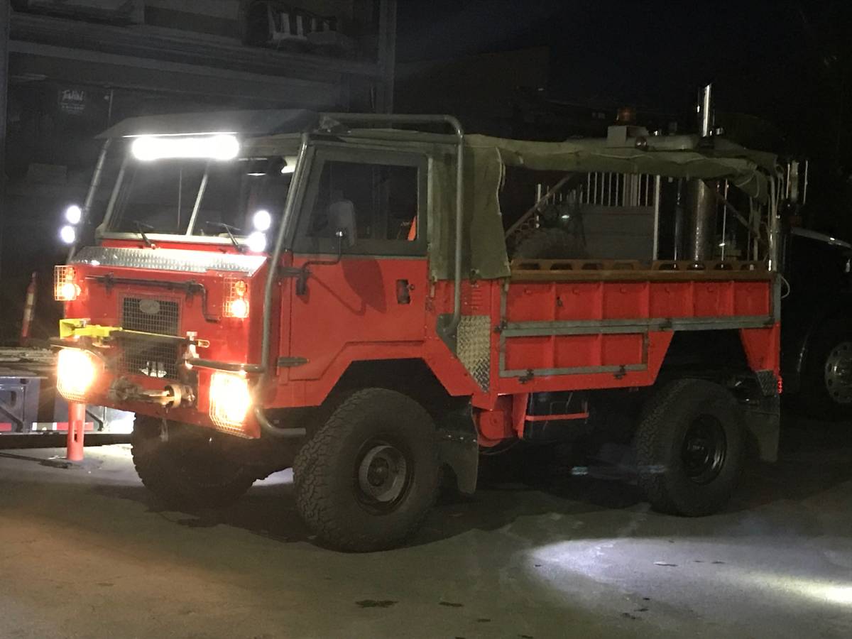Land-rover-101-forward-control-diesel-1976-orange-7