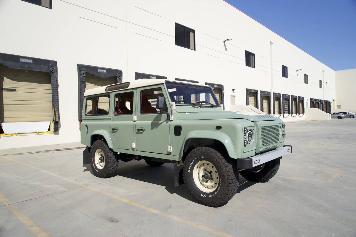 Land-rover-Defender-110-diesel-1987-green-12
