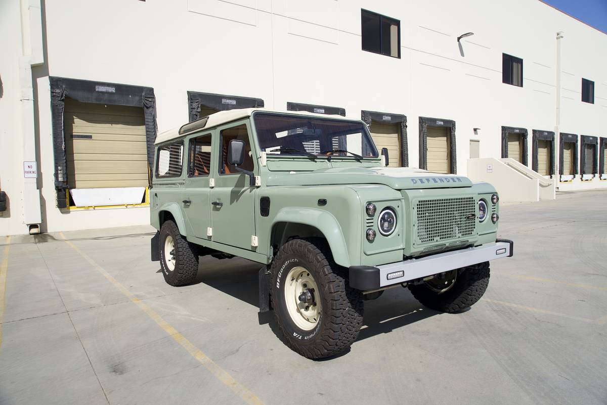 Land-rover-Defender-110-diesel-1987-green-13