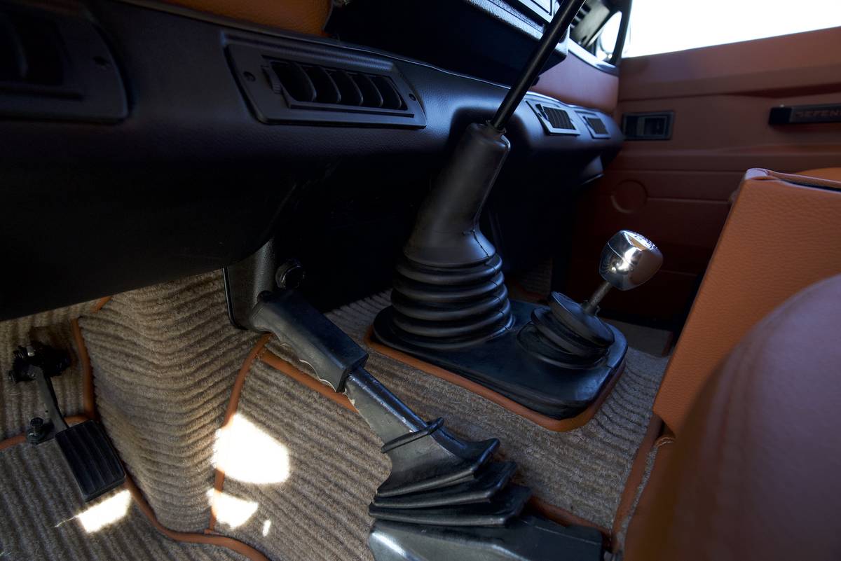 Land-rover-Defender-110-diesel-1987-green-7