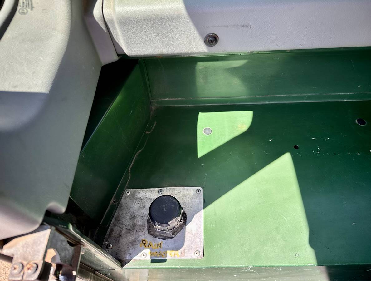 Land-rover-Defender-110-diesel-1995-15