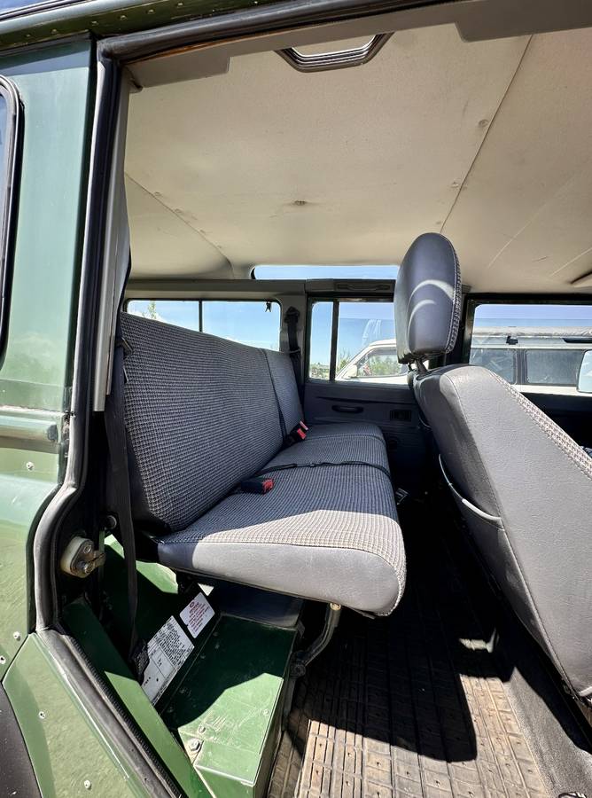 Land-rover-Defender-110-diesel-1995-9