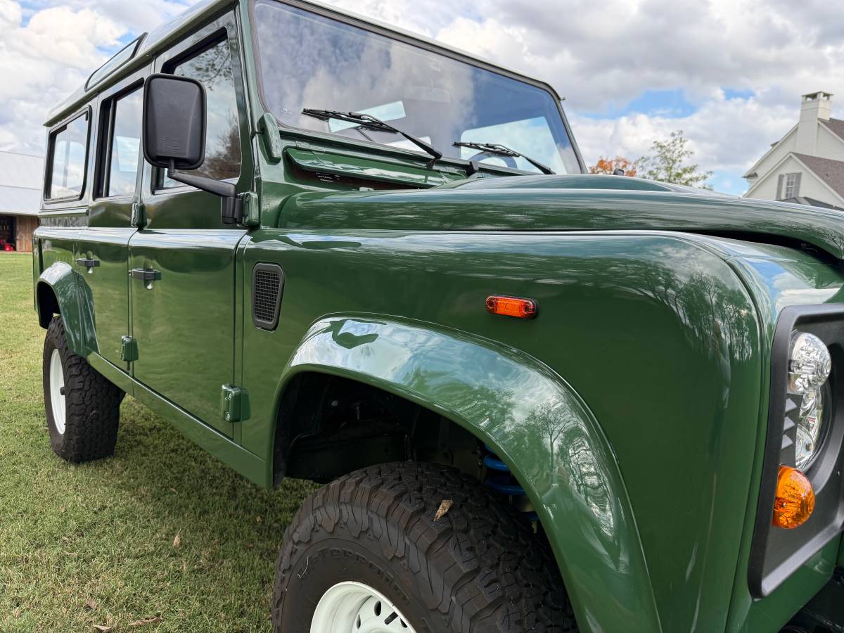 Land-rover-Defender-110-diesel-1995-green-1