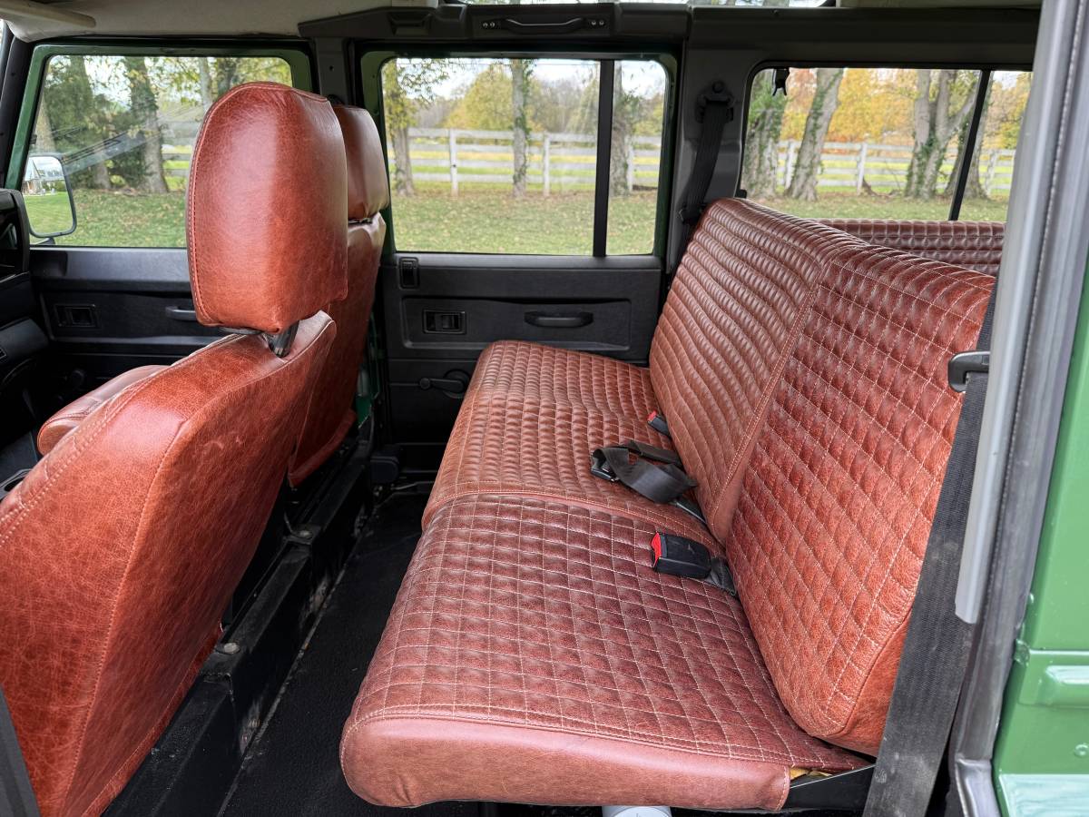 Land-rover-Defender-110-diesel-1995-green-10