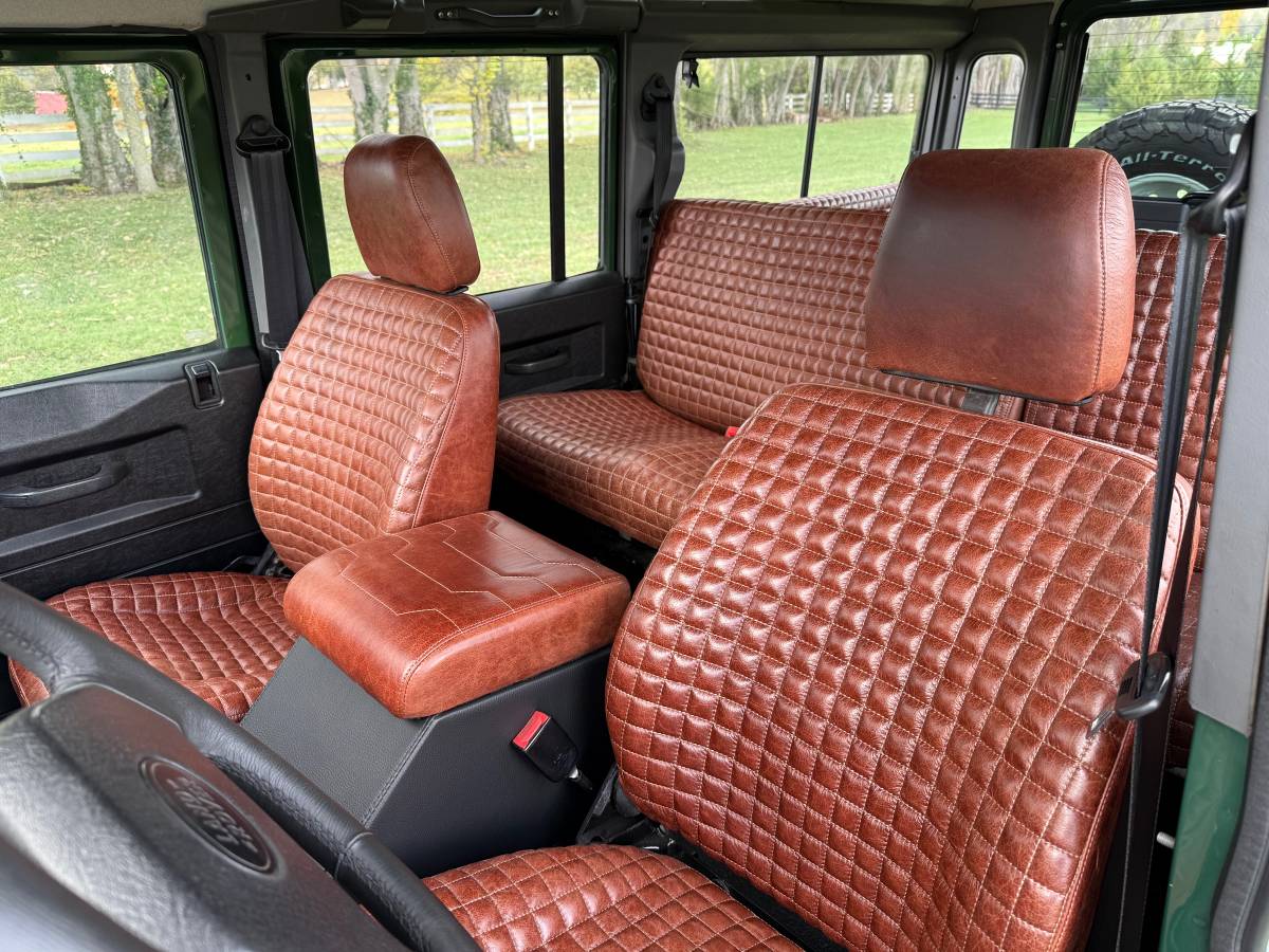 Land-rover-Defender-110-diesel-1995-green-11