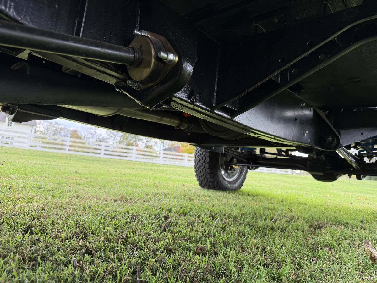 Land-rover-Defender-110-diesel-1995-green-4