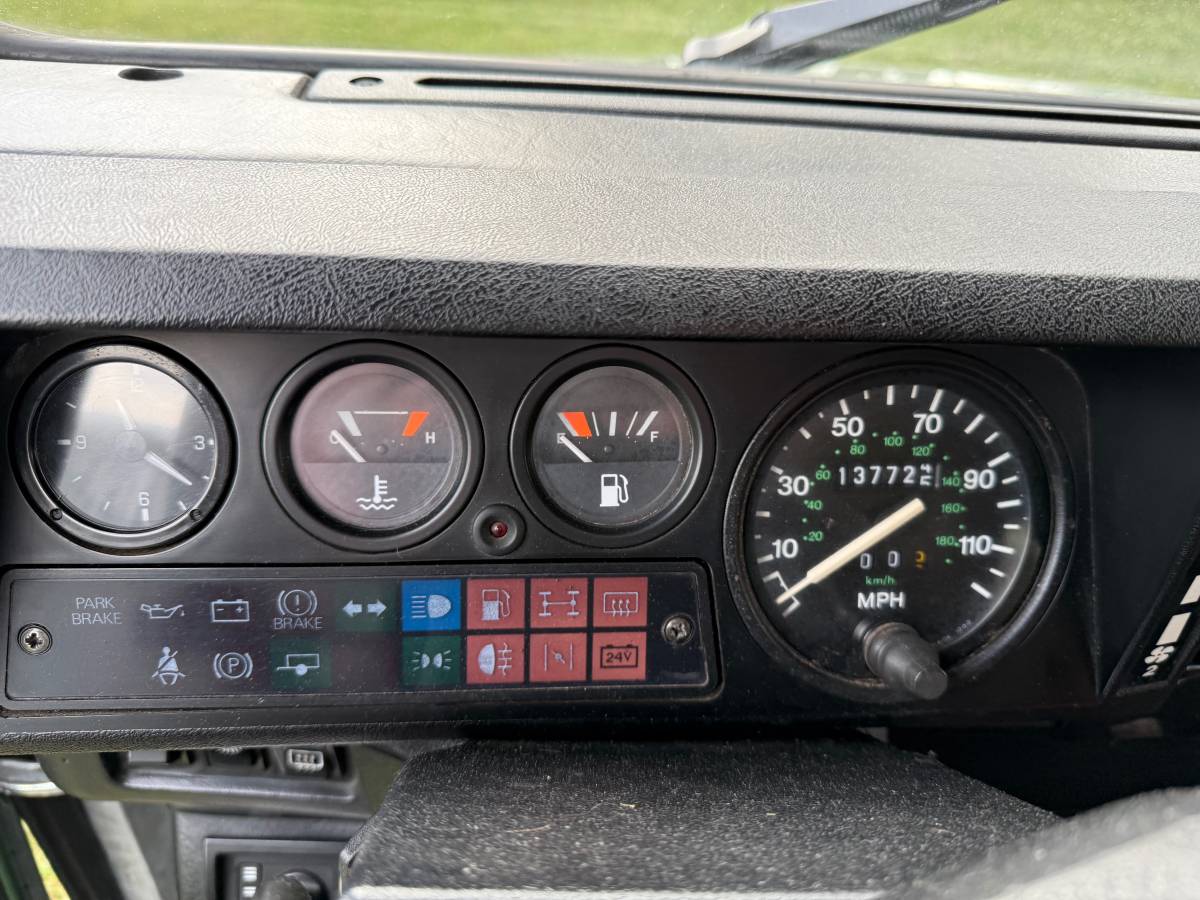 Land-rover-Defender-110-diesel-1995-green-8