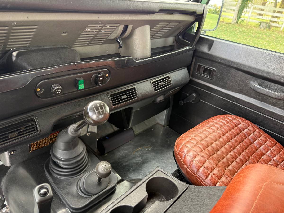 Land-rover-Defender-110-diesel-1995-green-9