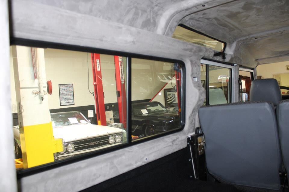 Landrover-Defender-1994-15