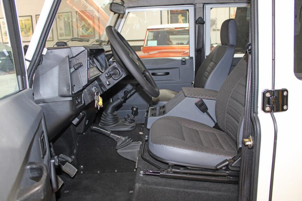 Landrover-Defender-1994-7