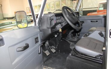 Landrover-Defender-1994-8