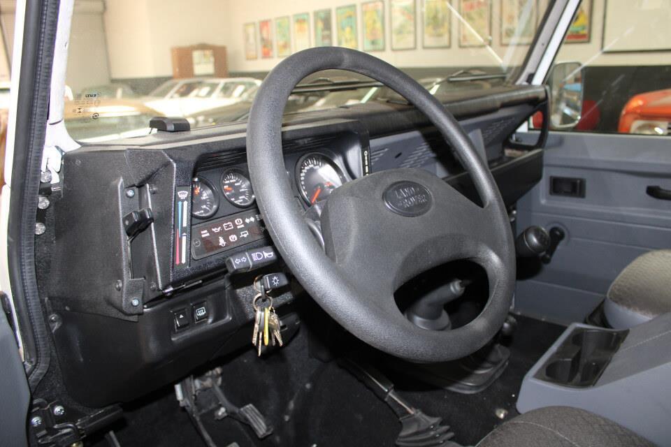 Landrover-Defender-1994-9