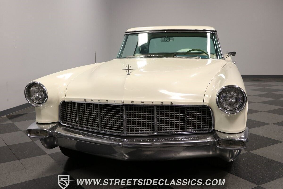 Lincoln-Continental-1956-Coupe-22