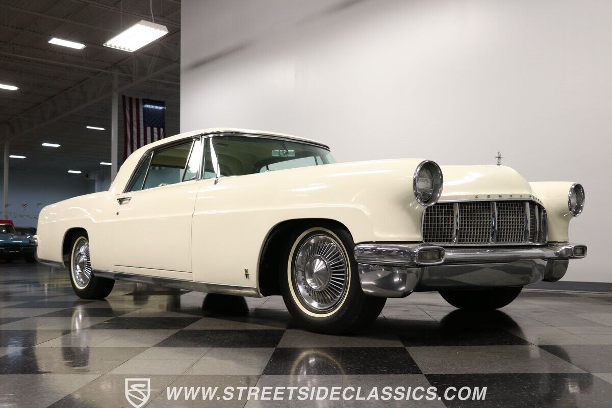 Lincoln-Continental-1956-Coupe-34