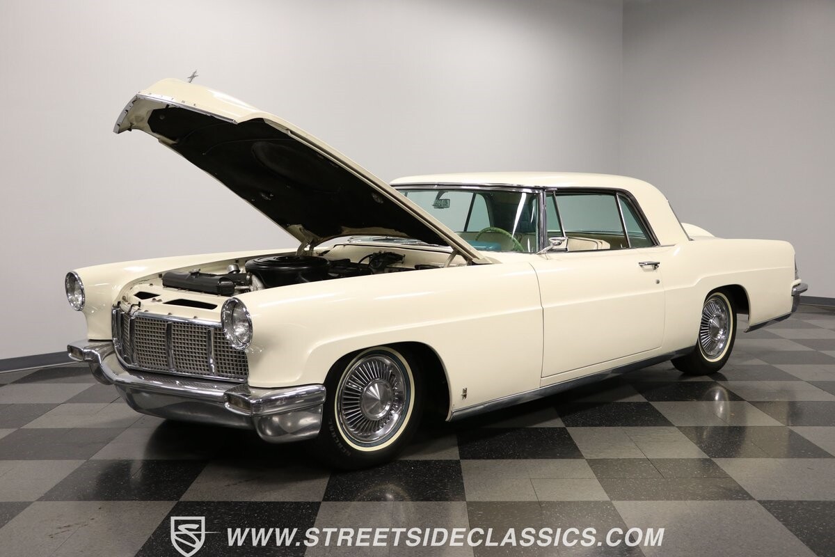 Lincoln-Continental-1956-Coupe-35