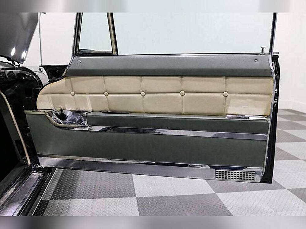 Lincoln-Continental-1956-black-18