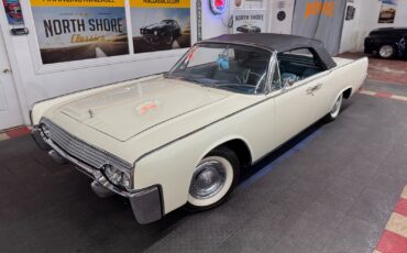 Lincoln-Continental-1961-4-Door-1