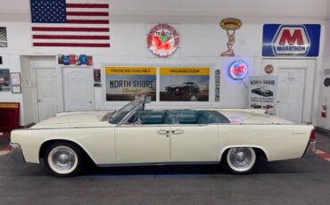 Lincoln-Continental-1961-4-Door-11