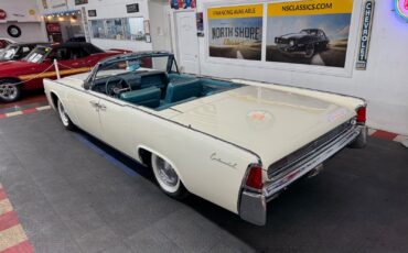 Lincoln-Continental-1961-4-Door-12
