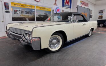 Lincoln-Continental-1961-4-Door-2