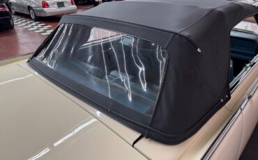 Lincoln-Continental-1961-4-Door-24