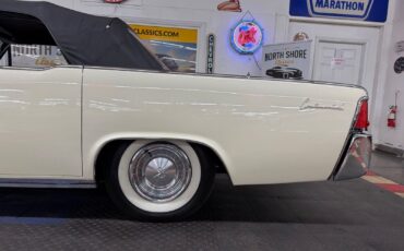 Lincoln-Continental-1961-4-Door-25