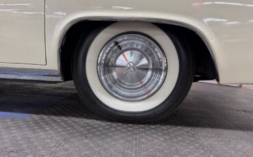 Lincoln-Continental-1961-4-Door-31