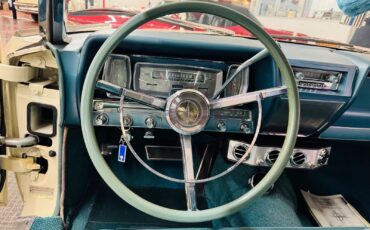 Lincoln-Continental-1961-4-Door-39