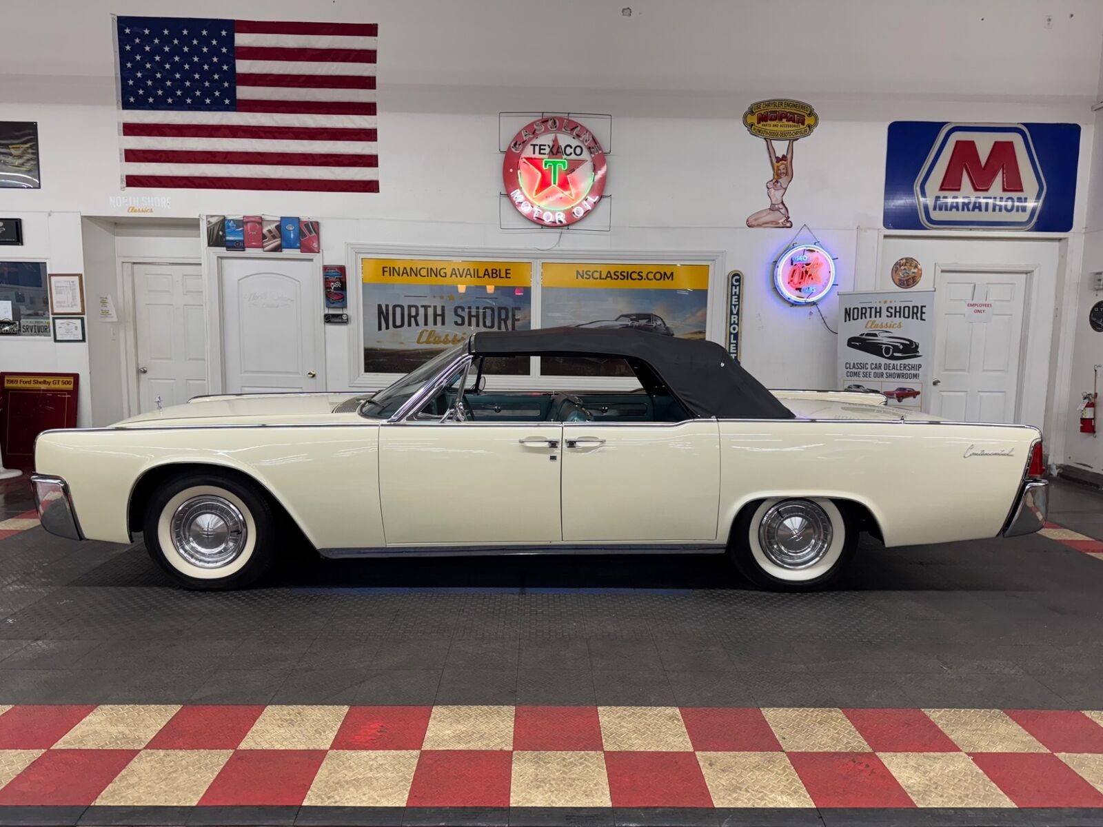Lincoln-Continental-1961-4-Door-4