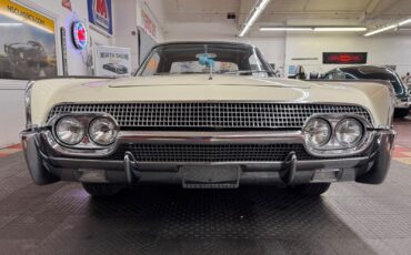 Lincoln-Continental-1961-4-Door-6