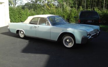 Lincoln-Continental-1961-Convertible-1