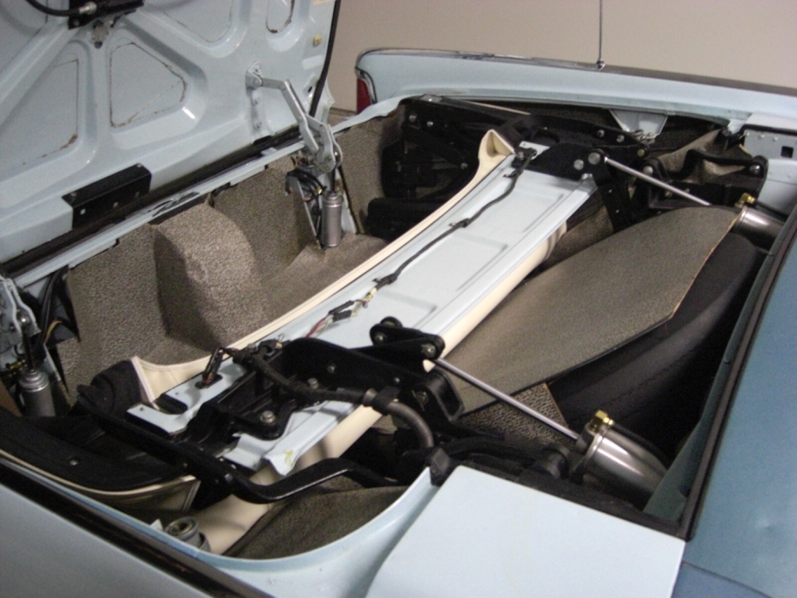 Lincoln-Continental-1961-Convertible-15
