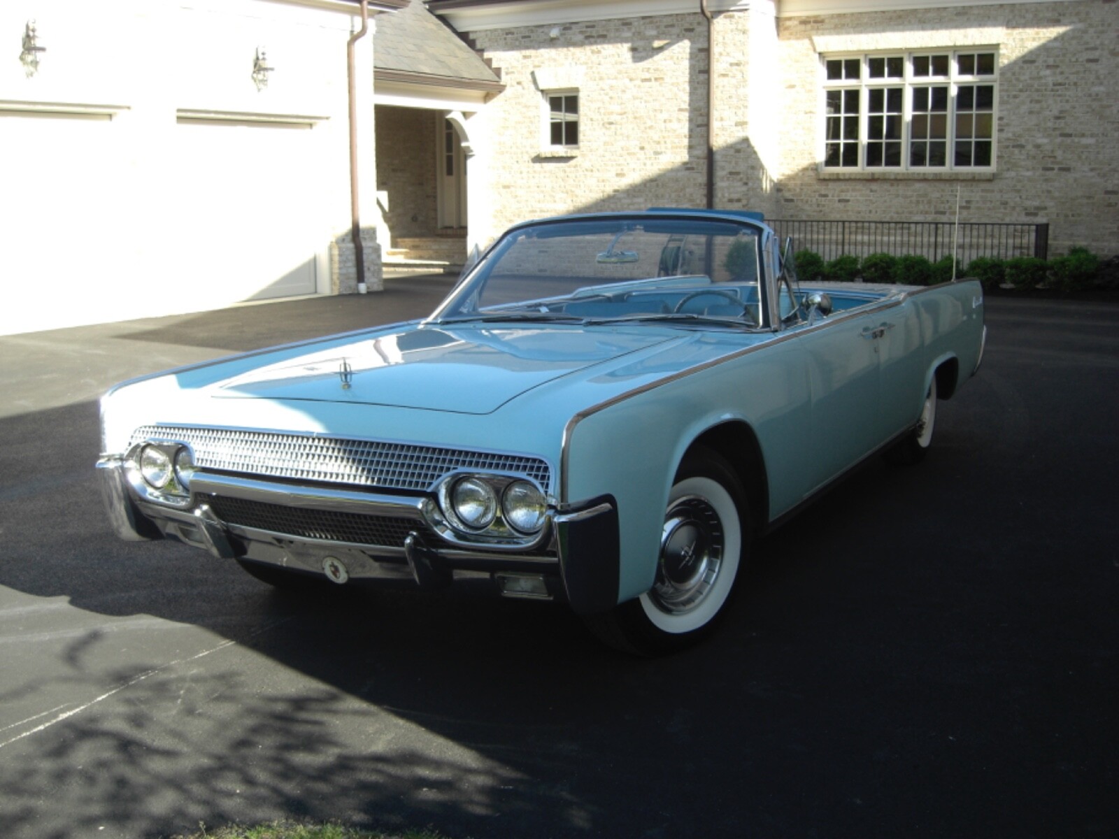 Lincoln-Continental-1961-Convertible-24
