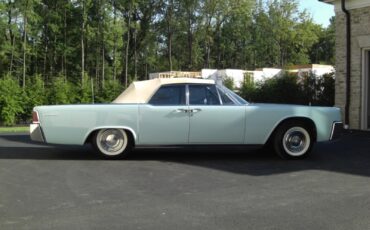 Lincoln-Continental-1961-Convertible-3
