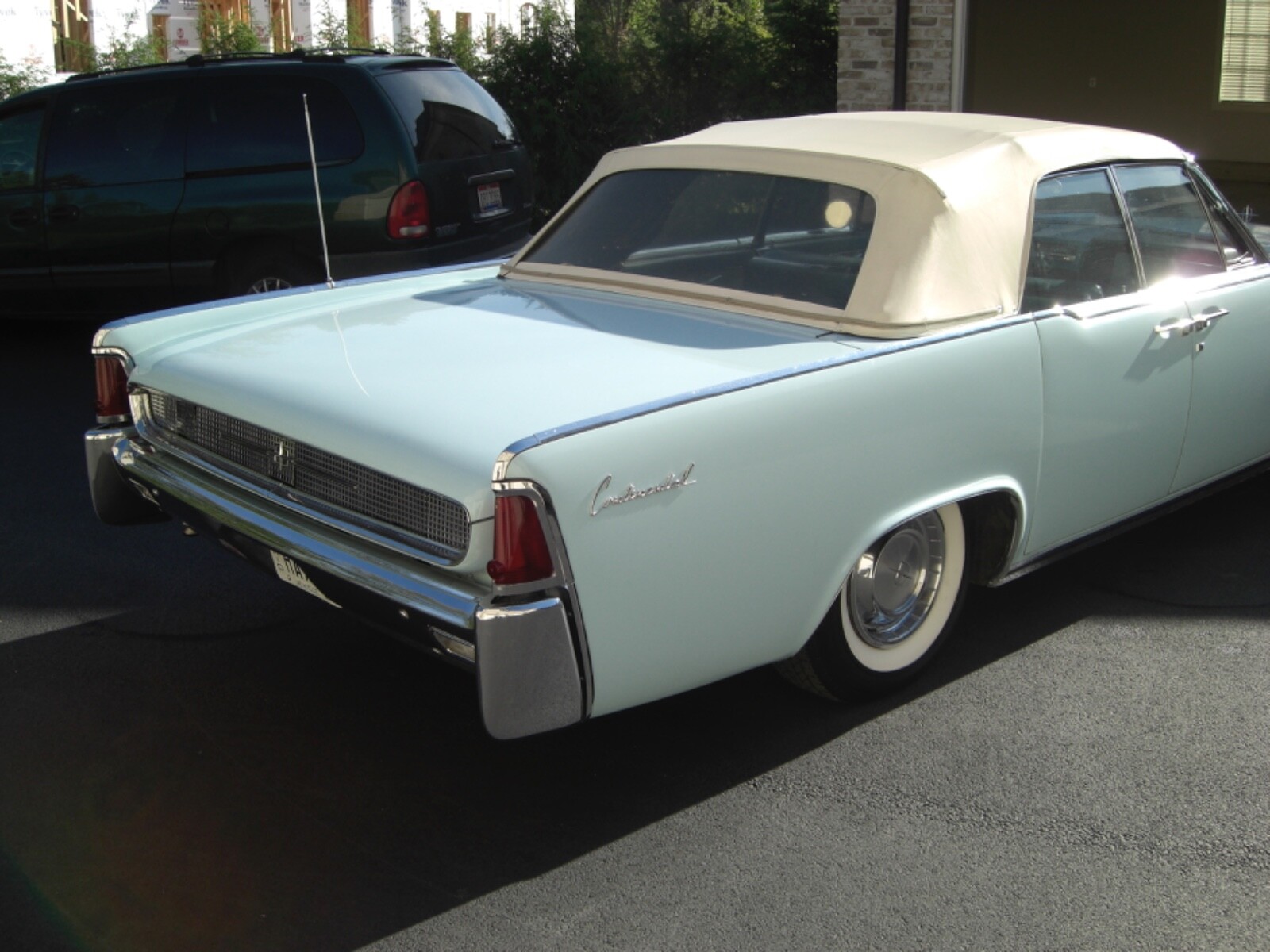 Lincoln-Continental-1961-Convertible-4