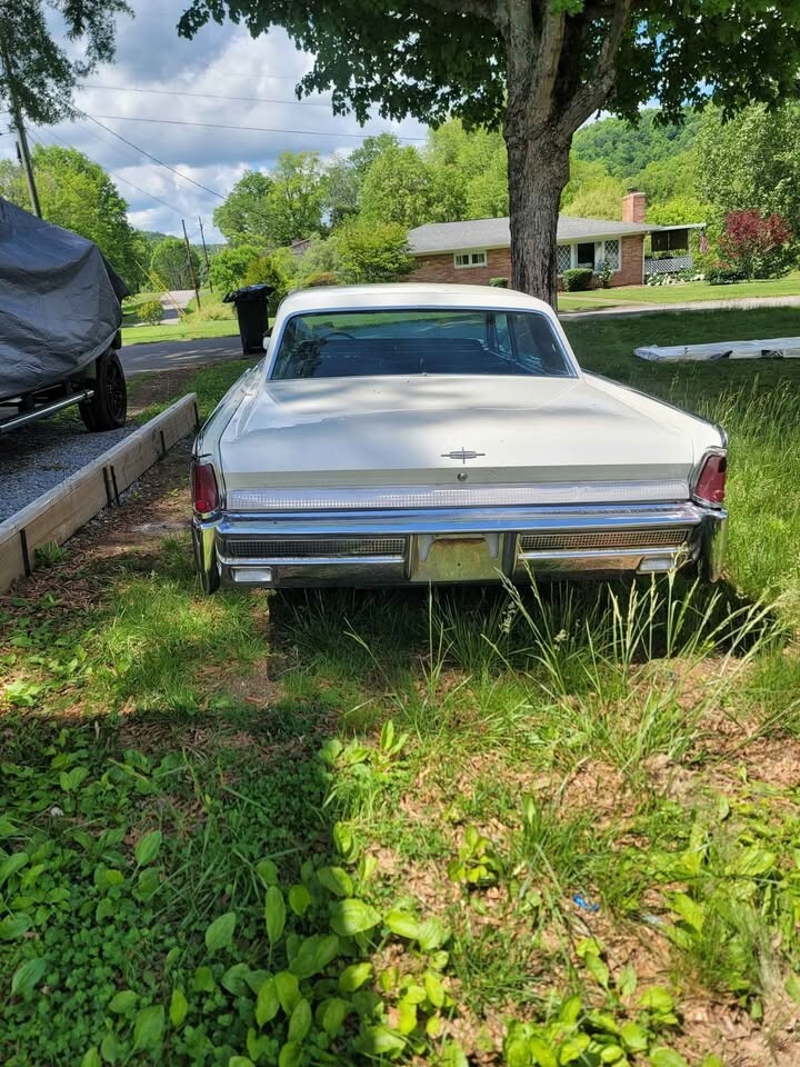 Lincoln-Continental-1964-Sedan-3