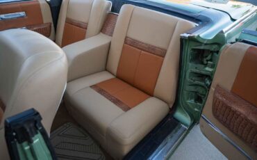 Lincoln-Continental-1965-4-Door-19