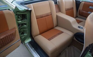 Lincoln-Continental-1965-4-Door-30