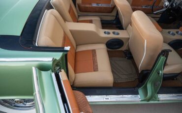 Lincoln-Continental-1965-4-Door-31